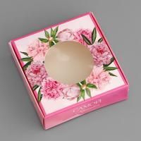 Подарочная коробка с окном 10х10х3см Самой красивой 1/5/650 Подарочная коробка с окном 10х10х3см Самой красивой 1/5/650