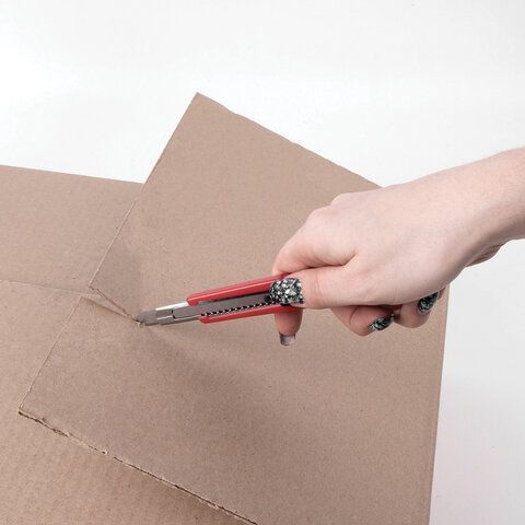 Лезвия для ножей 9мм 10шт толщина лезвия 0,38мм в пластиковом пенале STAFF 1/10/800